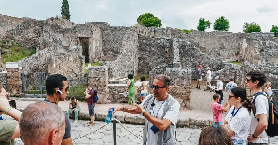 From Naples or Sorrento: Pompei Half-Day Tour - Factories, Artisan Shops, Taverns, and the Arena You’ll See Mentioned