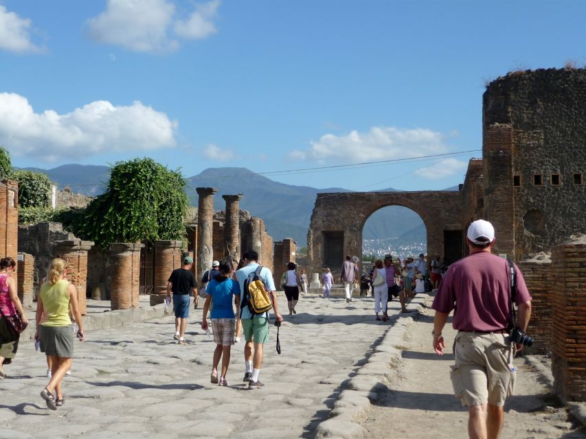 From Naples: Pompeii and Amalfi Coast Full-Day Private Tour - Positano Photo Stop: The Bay View That Changes the Mood
