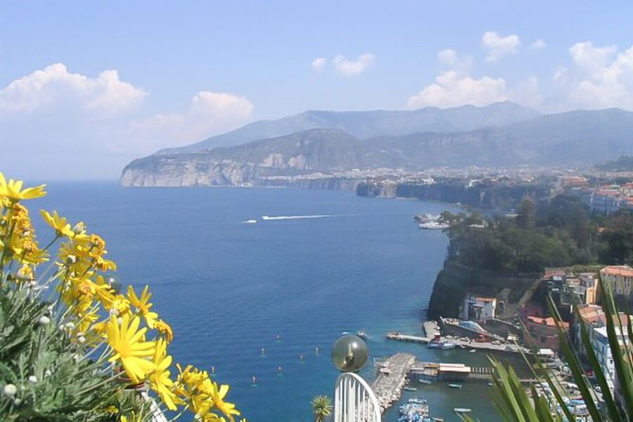 From Naples: Pompeii and Sorrento Full-Day Tour - Naples Pickup to Pompeii: Getting There Without Burning Your Whole Day