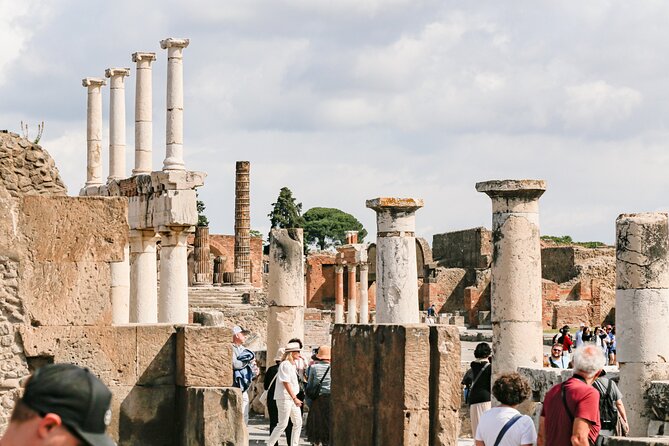 From Naples: Pompeii and Sorrento Guided Tour - Via delle Ville: the quieter road outside the main city