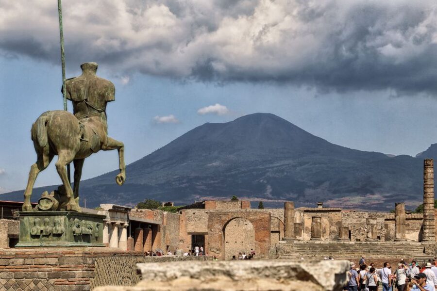 From Naples: Pompeii and Vesuvius Full-Day Tour with Lunch - Pompeii in two hours: what you’ll see (and why a guide matters)
