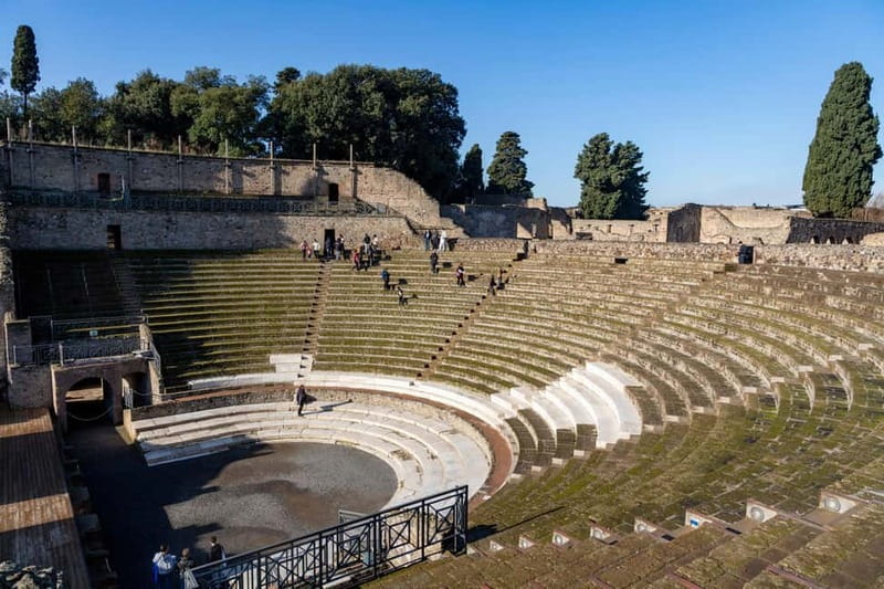 From Naples: Pompeii Private Tour with Transfer and Guide - Villas, temples, and shops: how Pompeii makes the town feel complete