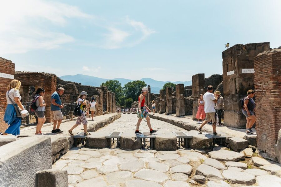 From Naples: Pompeii Ruins & Mount Vesuvius Day Tour - Mount Vesuvius: photo stop, hike, and the crater lip