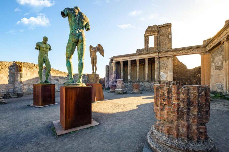 From Naples Port: Pompeii Guided Walking tour or smart guide - Who this Pompeii day trip suits best