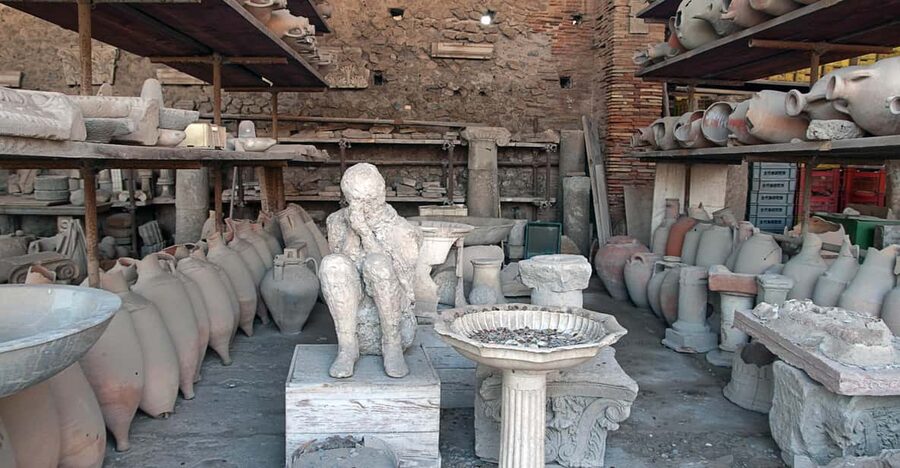 From Naples Port:Pompeii+Vesuvius tour - From Naples Port to Hotel Romeo: the pickup that keeps you sane