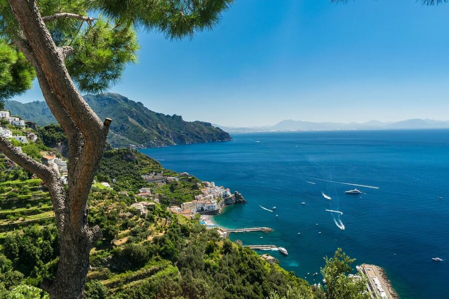 From Naples: Positano, Amalfi & Ravello-Luxury small group - From Naples to the Amalfi Coast: the ride, the stops, and the onboard help