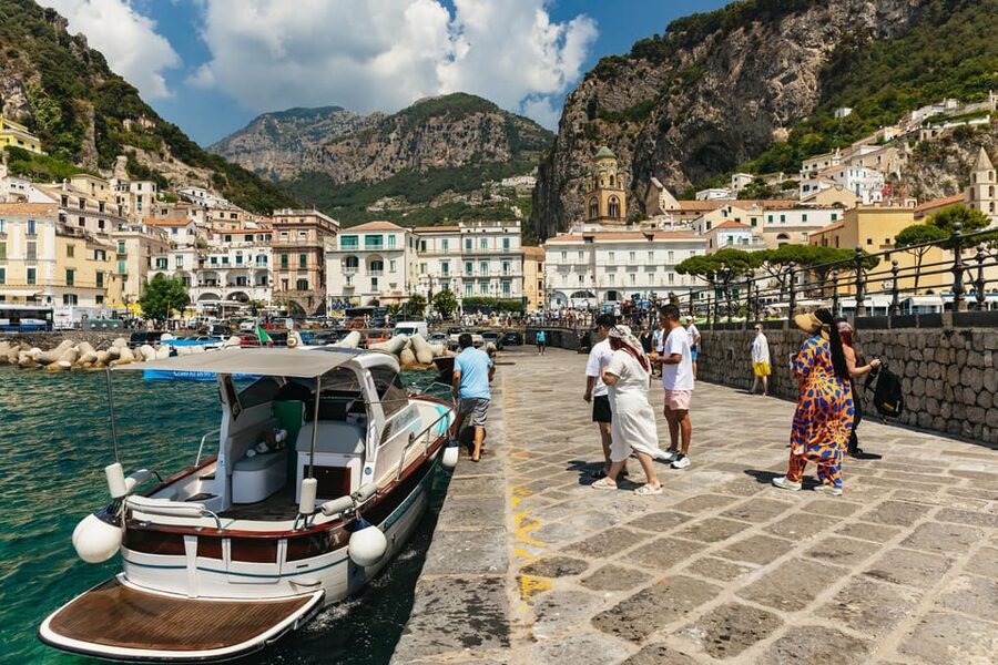 From Naples: Positano and Amalfi Boat Tour with Drinks - Getting from Naples to the boat: fast enough, but traffic is real