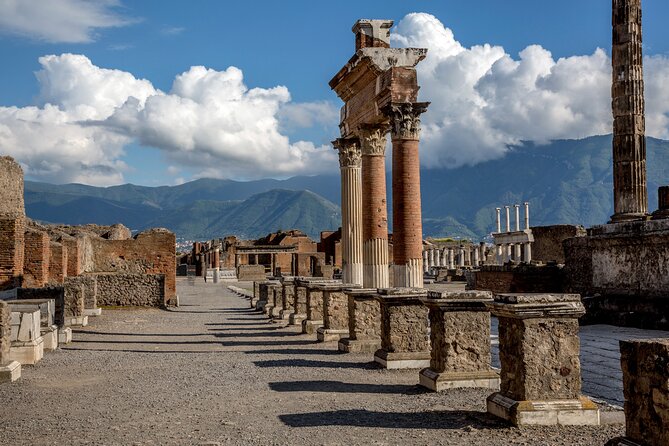 From Naples: Private Tour Pompei and Sorrento with lunch - The Sorrento Peninsula drive: limoncello, lemons, and quick gourmet stops