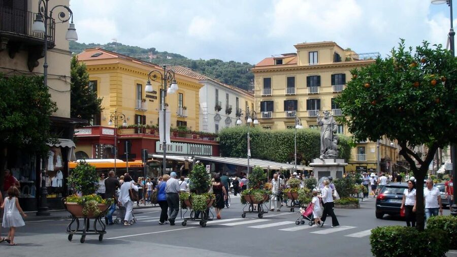 From Naples: Private Tour to Pompeii, Sorrento, and Positano - Timing, Free Time, and the Real Pace of an 8-Hour Day