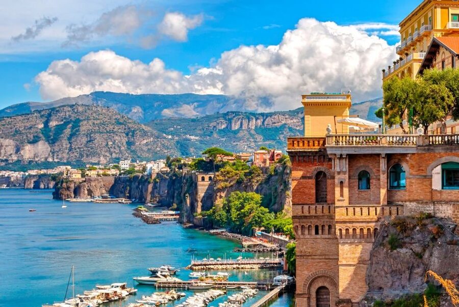 From Naples: Sorrento and Capri on your own - Who this day trip suits best (and who should choose another format)