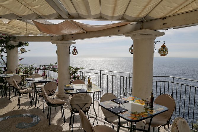 From Naples: Sorrento, Positano & Amalfi Coast – Small Group Tour - Naples to the Amalfi Coast: the morning bus ride that actually helps