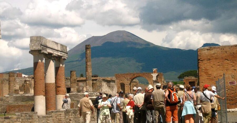 From Naples: Transfer to Positano with Pompeii Guided Tour - The timing in plain language: how the 30–2–60 plan plays out