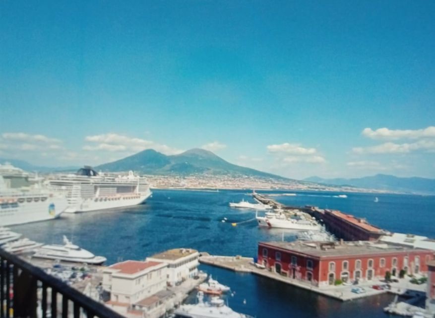 From Rome: Full Day Pompeii and Naples Tour - Gambrinus coffee and sfogliatella: a sweet stop with Napoli flavor