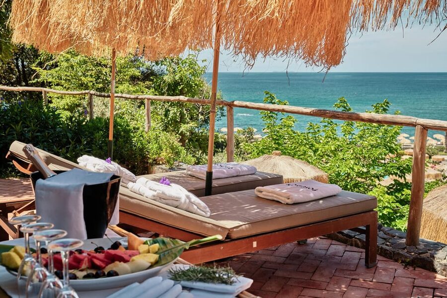 Giardini Poseidon Terme: Dal porto di Napoli - Pack like you mean it: what to bring for thermal comfort