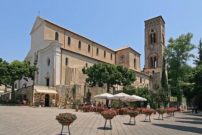 Grand Tour of 10 hours: Amalfi coast, Sorrento & Pompeii ruins - How the Naples-to-Amalfi-to-Pompeii route keeps your day on track