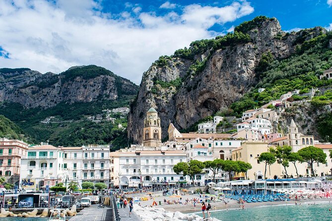 Group Tour to Sorrento, Positano, Amalfi with Optional Boat Ride - Getting on the Bus in Naples Without the Stress