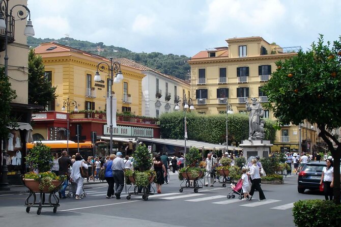 Group Tour to Sorrento, Positano, Amalfi with Optional Boat Ride - What the Onboard Host Actually Does (Not Just Facts, but Timing)