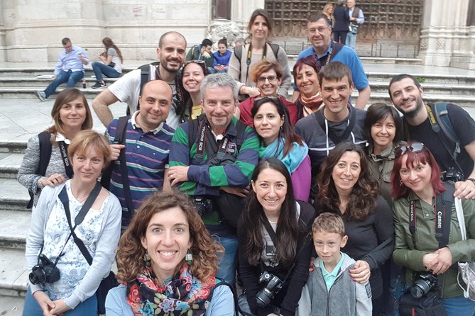 Guide tour in Naples downtown with an art expert - Who the Art Expert Guide Is and How the Tour Feels