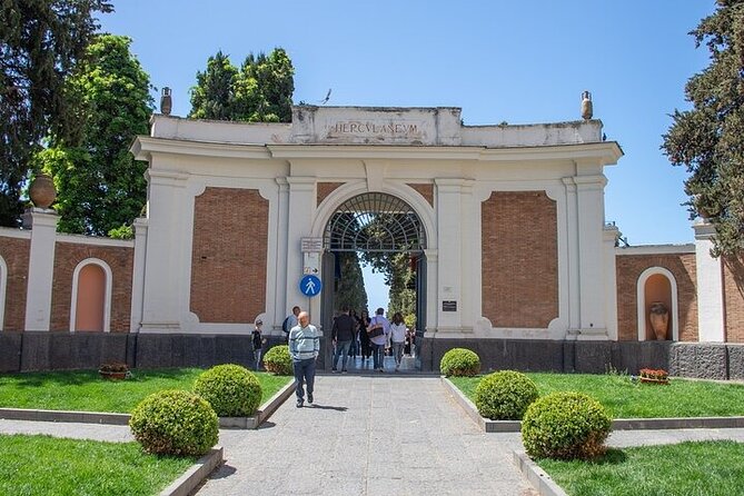 Half Day Excursion to Herculaneum from Naples with Lunch - Who should book this half-day excursion