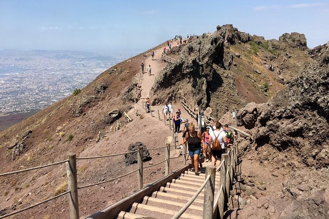 Half-Day Trip to Mt. Vesuvius from Naples - The Bus Ride Experience: Drivers, Guides, and the Importance of Clear Meetings