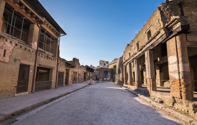 Herculaneum Private Tour with an Archaeologist - Guide quality: how to make sure you get the right experience