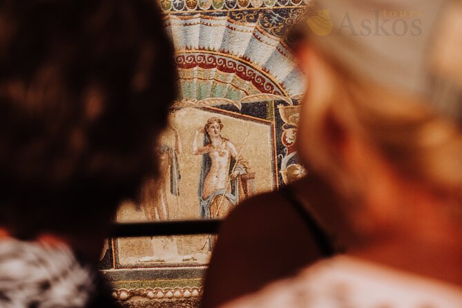 Herculaneum Small Group Tour and Ticket With an Archaeologist - The Archaeologist Factor: What You Gain Beyond Photos