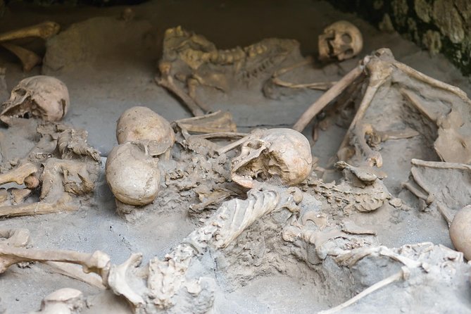 Herculaneum small group tour with an archaeologist - skip the line - Skip-the-line entry: how the “small group + archaeologist” works in practice