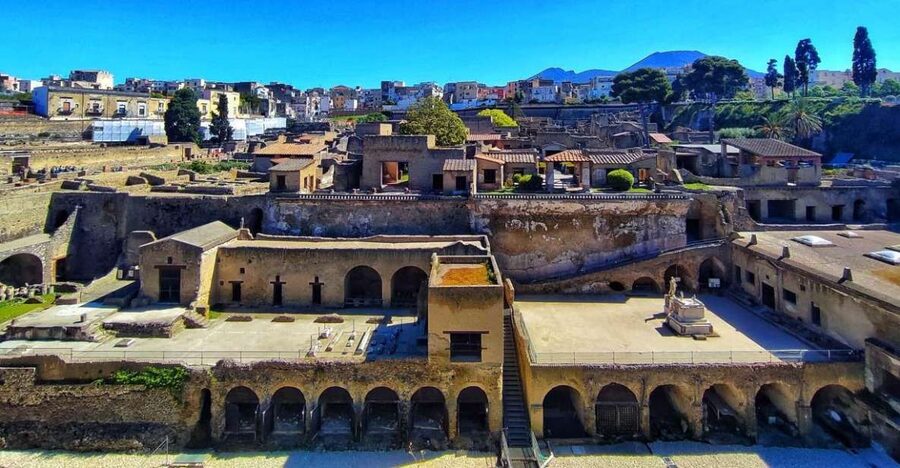 Herculaneum with an Archaelogical Guide & Ticket - Key things to know before you go