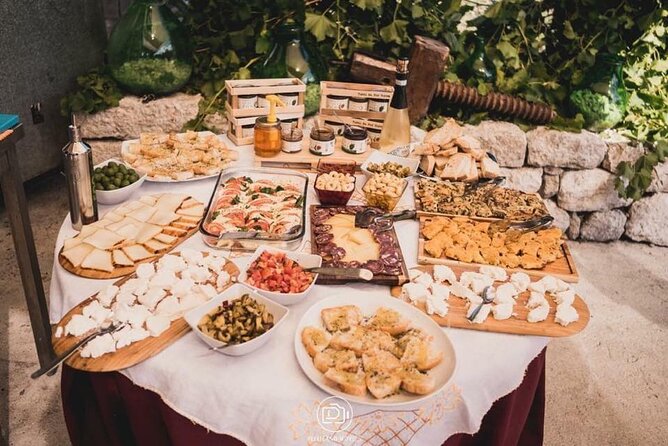 Irpinia Tour of the Vineyards, Cooking Class and Wine-Tasting - Cooking Class: Pizza and Maccaronara the Old-School Way
