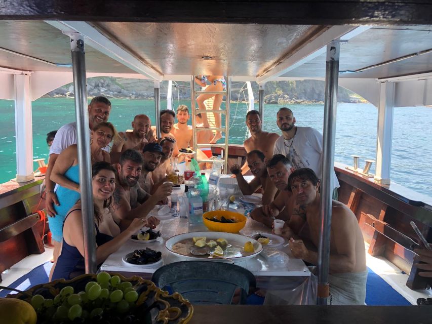 Ischia: Island Boat Tour with Neapolitan Lunch & Snorkeling - The Full Island Loop: Views of Capri, Sorrento, Procida, and Vesuvius