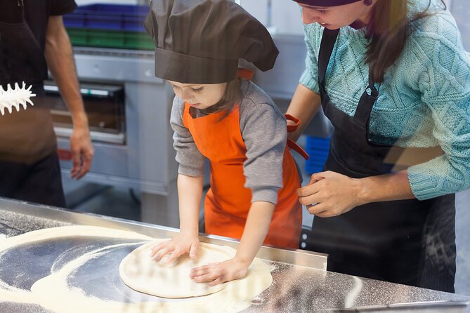 Master the Art of Naples Pizza – Hands-On Class with Tastings - Who teaches here: humor, interaction, and real pride in Naples