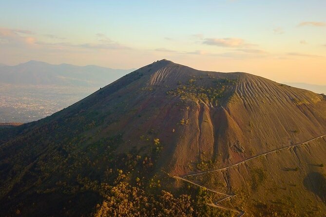 Mount Vesuvius and Pompeii private tour - Pompeii or Herculaneum: choosing the right ancient-city stop for your day