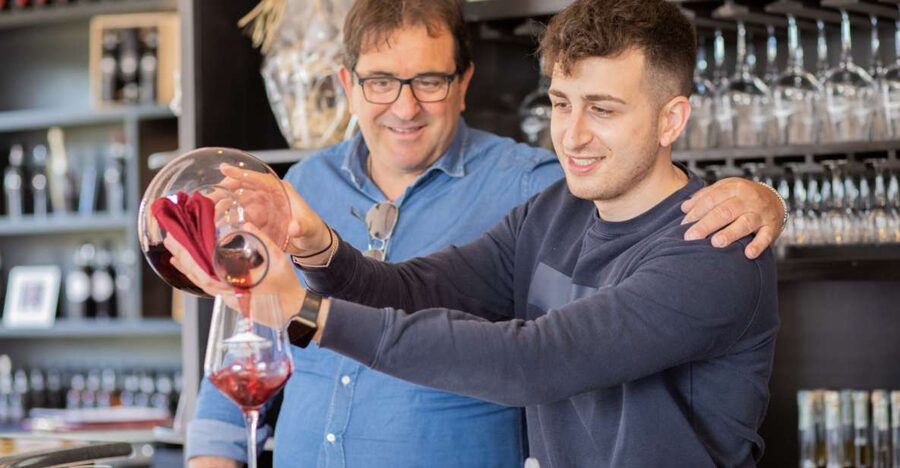 Mount Vesuvius: Vineyard Tour with Wine Tasting and Lunch - Cantina del Vesuvio on Vesuvius: why the views are part of the deal