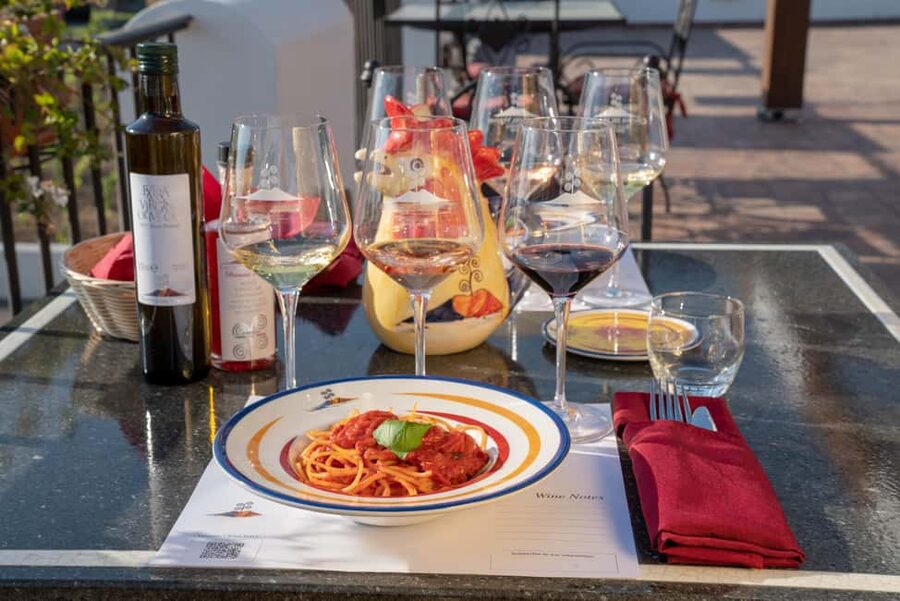 Mount Vesuvius: Vineyards Tour with Wine Tasting and Lunch - Key things I’d circle on your calendar