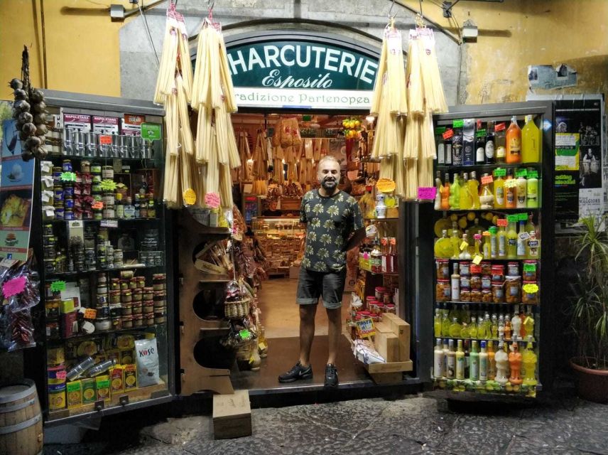 Naples: 3 Hour Food Tasting Tour - Stop 1: Falanghina sparkling wine and a quick Naples orientation