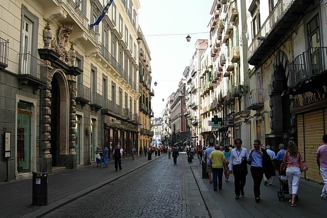 Naples - 4 hours in the streets of the city - Via Toledo to Quartieri Spagnoli: The Famous Stretch and Largo Maradona
