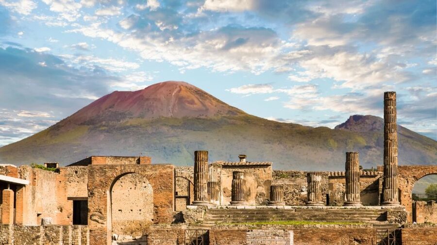 Naples: 7 Days Pass - Pompeii, Museums & Transport Included - Pompeii and Herculaneum using included train rides