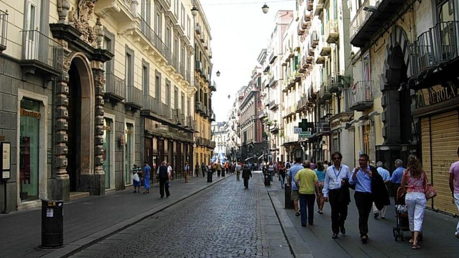 Naples Audioguide - TravelMate app for your smartphone - How the TravelMate Naples audioguide keeps you independent