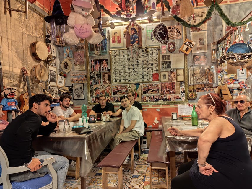 Naples: Authentic Family Home Lunch with Music Show & Spanish Quarters Tour - The secret stop before lunch