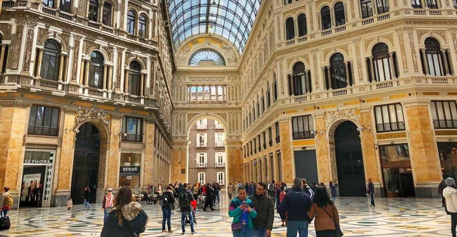 Naples Best City Highlights Tour with Local Guide - Start at Piazza Municipio: the easiest way to get oriented