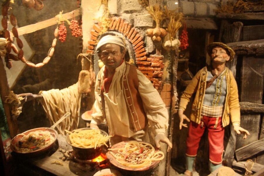 Naples Best City Highlights Tour with Local Guide - Maschio Angioino: where French and Spanish Naples live side by side
