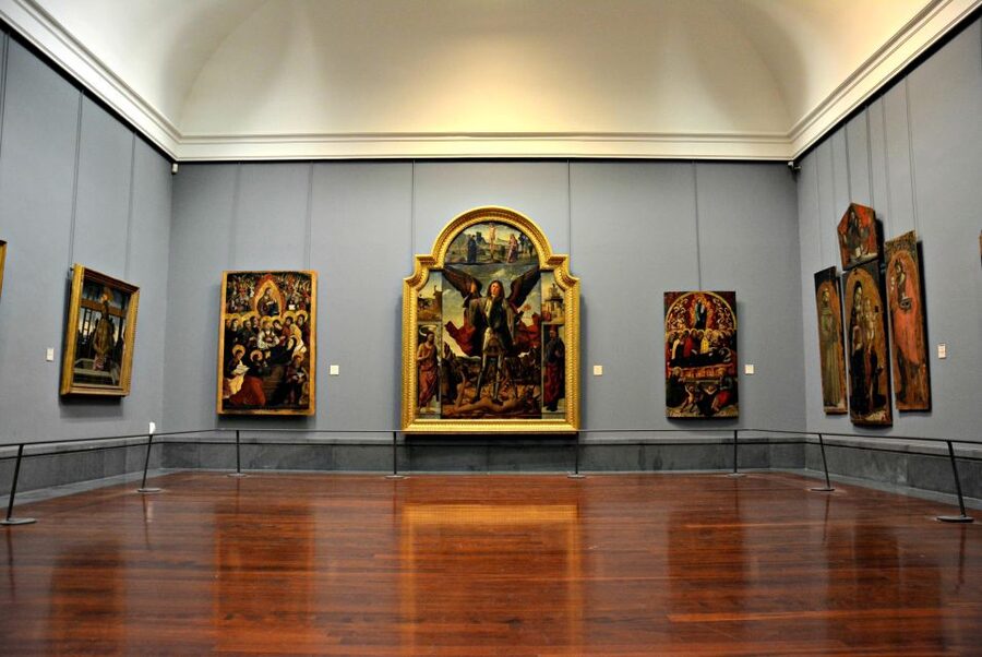 Naples: Capodimonte Museum small group tour - Capodimonte in Two Hours: Value of a Small-Group Art Walk