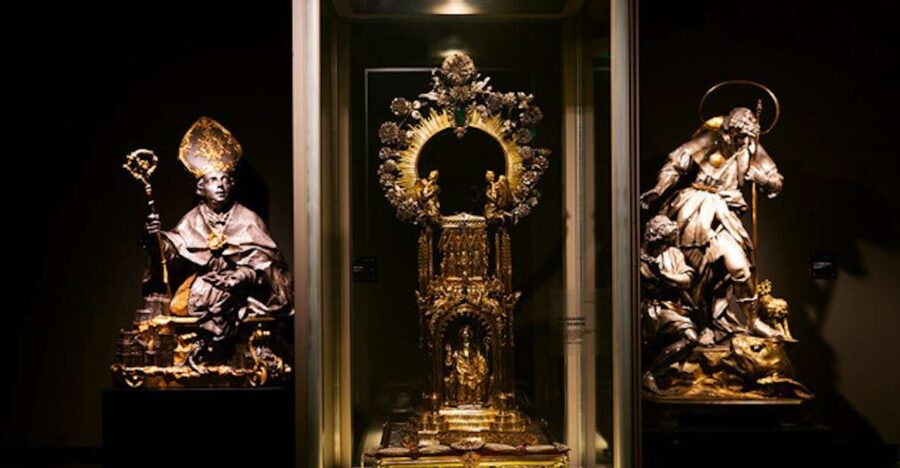 Naples: Chapel & Museum of San Gennaro Guided Tour - Meeting Point and Getting There Without Stress