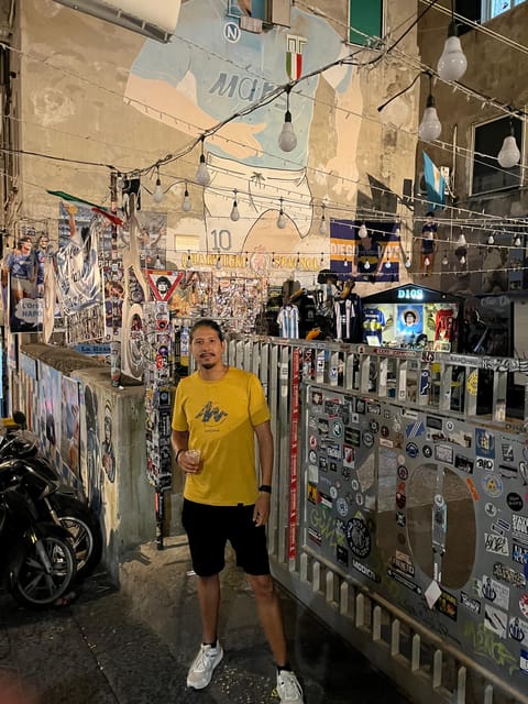 Naples cheers: Bar tour with Free Drinks - The bar stops: what each phase of the night is for