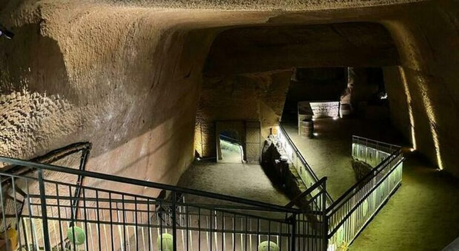 Naples: City and Lapis Museum Tour with an Archaeologist - Key things to know before you go