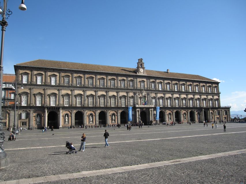 Naples: City and Street Food Market - Maschio Angioino to Galleria Umberto I: The City Looks Different Up Close