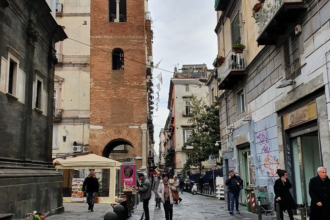 Naples: City Center Walking Tour with Underground Naples - How the flow works: surface streets first, underground last