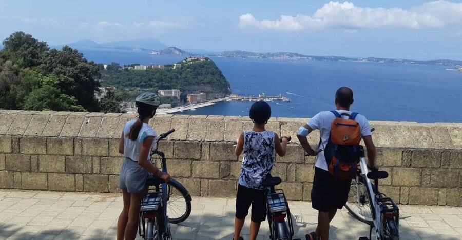 Naples: City Highlights Guided Bike Tour - How this Naples bike tour feels in the real world