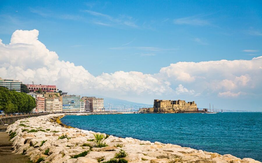 Naples: City Highlights Guided Bike Tour - The best start: Bicycle House and the first momentum