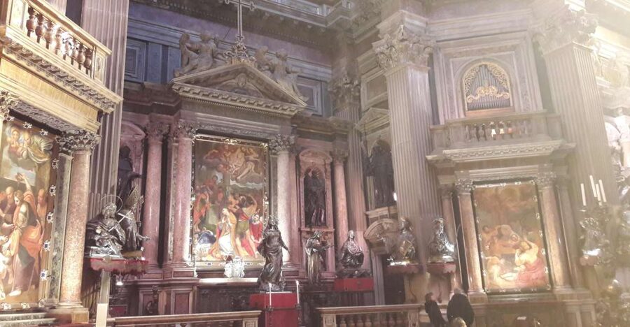 Naples City of Mystery, Legends and Hidden Secrets tour - The Dolls Hospital and San Gregorio Armeno: when odd stories meet real craft